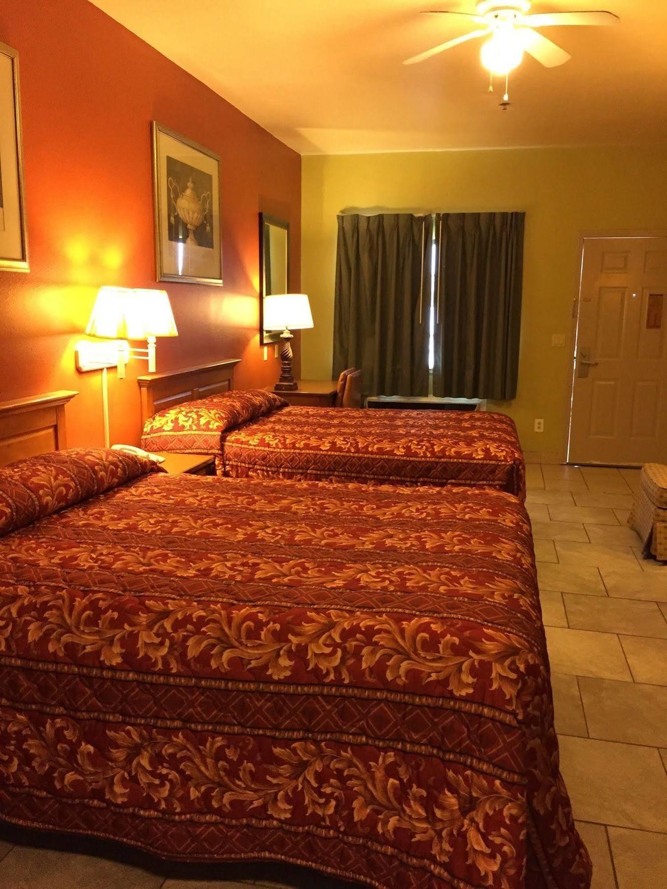 Boca Chica Inn&Suites Brownsville Esterno foto